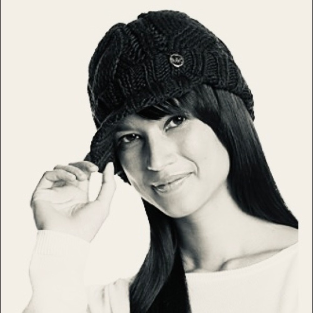 black michael kors beanie hat